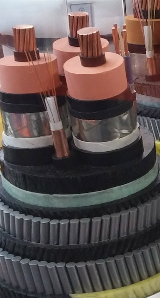 Sample of a three-core cable with double armour and separation layer between the metallic armours